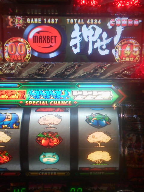 実機演出画面・GAME1487・TOTAL4334表示(出玉積み上げ中のシーン)