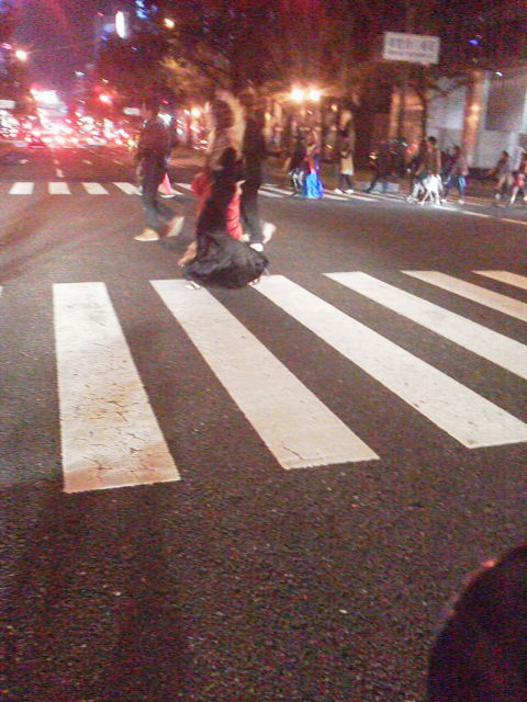 「街が騒がしいな...」に載せた写真 1枚目